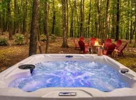 4BD Cabin in the Poconos Near Lake with Hot Tub, Sauna, Game Room and Movie Room
