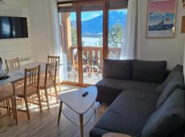 Entre lac et montagne โรงแรมในเลซ็องล์