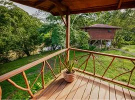 Tohja' Riverside Cabins