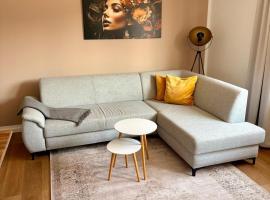 UNiQE - design apartment - SKY-TV - kitchen - free parking, hotel din Augsburg