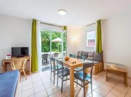5-Guest Cottage with Terrace in Loire