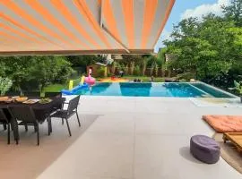 Amazing Home In Yerres