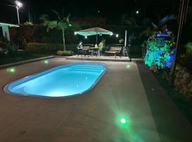 Finca Mi Fortuna - Con Piscina Privada y Vistas en La Mesa, hotelli kohteessa La Mesa