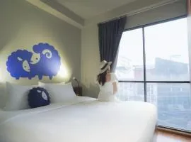 Kokotel Bangkok Surawong