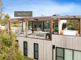 Santorini Blue Sorrento with heated spa and stunning views