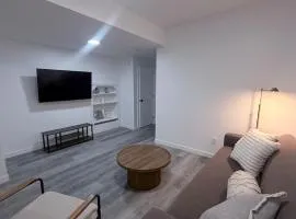 Private Creekstone Basement Suite with Kitchen