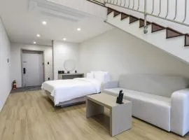 Pohang Hound Hotel Songdo Beach