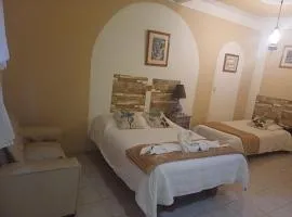Hotel Los Faroles
