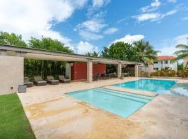 Villa en Juan Dolio 2 Piscinas y BBQ