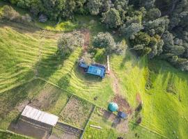 Rewarewa PurePod, hotel a Helensville