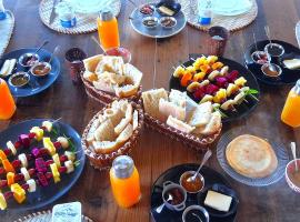 La Maison Couleur Volcan – hotel w mieście Le Tampon