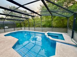 Grand Summer 5BR Pool Home near Disney Parks, hotel i Davenport