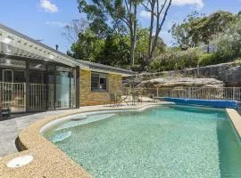 Poolside Modern Home for Families Relax and Unwind