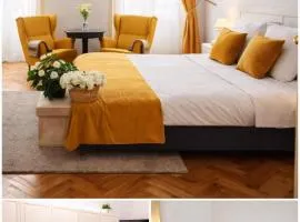 Republicii Old Town Residence