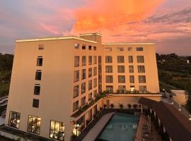 Aurum by R J Resorts, hotel di Siliguri