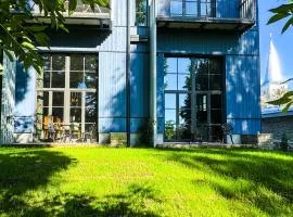 Lossipark Guest Apartments - Premium units in heart of Old Town, vis-à-vis Bishop's Castle