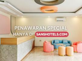 SANS Hotel Joy Inn Brebes, viešbutis mieste Ketanggungan
