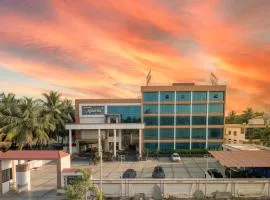 THE GRAND ASTORIA SOMANTH by Shivalaya Darshanam