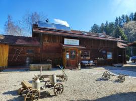 Chalet Waldstadl oder Andrea's Woidhaisl โรงแรมในอาร์นบรุค