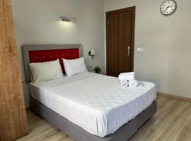 Hotel GVR Stay – hotel w mieście Binsar