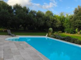 La Grange des Bastides, Hotel in Le Verdier