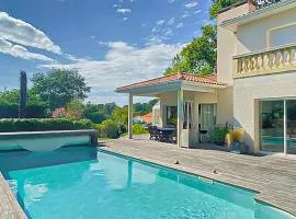 Belle Maison Avec Piscine