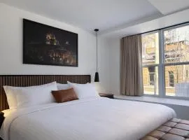 Room with 1 King-Size Bed Downtown Quebec City