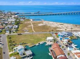 Channelfront - Dock - Fishing - BBQ - Deck