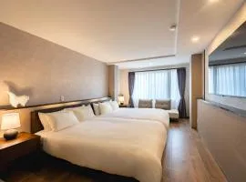 The Mita Villa - 2 bed rooms & 3 floors villa with roof garden