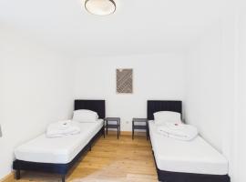 CROWN LIVING Basic Studios Fußach - Studios mit Küche, kostenloser Parkplatz, WLAN, Self Check-in, ideal für Feriengäste und Geschäftsreisende, хотел в Fußach