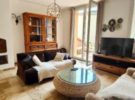 House 5p with garden and pool aircon