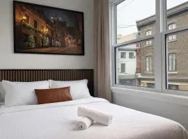 Room with a Queen-Size Bed Downtown Quebec City