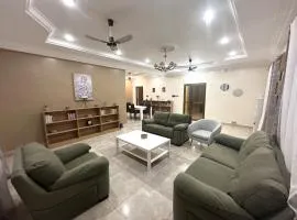 Villa Seven7, spacieuse, parking & électricité H24