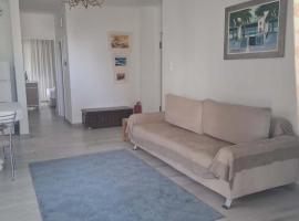 Varkiza Pines Apartment โรงแรมในVarkiza