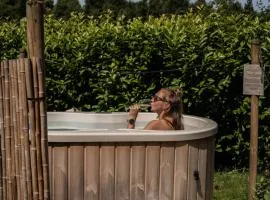 Luxe tinyhouse voor 2 personen met hottub