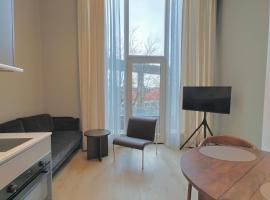 Downtown apartment with balcony, hotel u gradu Stavanger