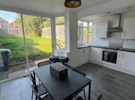 Cozy house near BHX and NEC