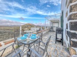 Casa Mica Rural - Idyllic Setting By Lanzarote Vacation Homes, hotel in Conil
