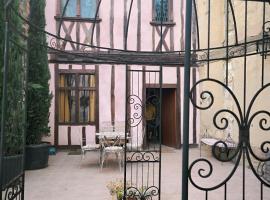 La Toscane Médiévale, hôtel à Saramon