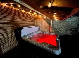 Tilly's Cosy Cottage Retreats - Cave Cottage