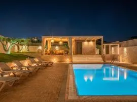 Avelia Luxury Villa with private pool