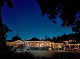 Galiano Oceanfront Inn & Spa