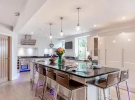6 Bed in Menston oc-w32974