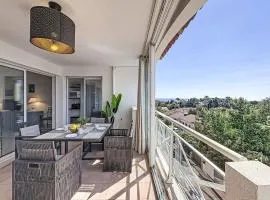 Apartment Les Calanques d'Azur by Interhome