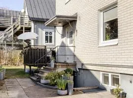 Apartment Vårhemsplatsen by Interhome