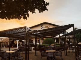 Seehof Hotel am Aartalsee, hotel v destinaci Bischoffen