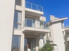 Sun Village House 14