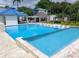 Zona de Playa-Areas Sociales Con Piscina -Jacuzzi-BBQ-Gazebos-Ducha De Exterior-Banos-Apartamento Con Wifi-Aires Acondicionados-Ventiladores de Techo-2 Balcones-Smart TV-Netflix-Parqueo Privado-Planta Electrica-Seguridad y Control de Acceso las 24 horas