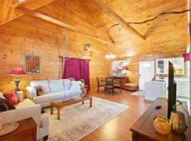 Wildcat Retreat Cozy Norris Lake Cabin Getaway, Hotel in Beeler Mill