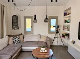 Apademia Skyros Luxury Apartment